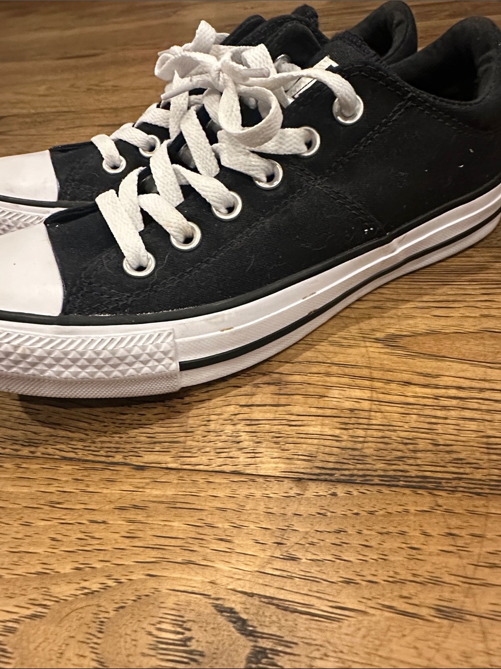 Converse Chuck Taylor All Star Madison Low Top Sneakers - Black/White - Size 8 - Picture 5 of 7
